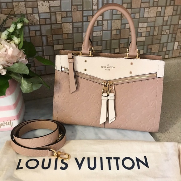 Louis Vuitton Handbags - Auth. Louis Vuitton 2019 Empriente Sully PM Tote